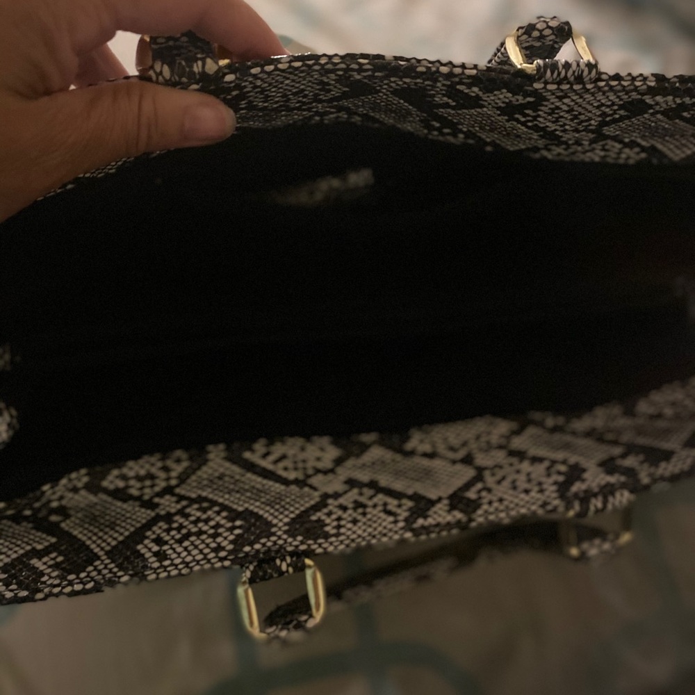 Purse - Picture 4 of 5
